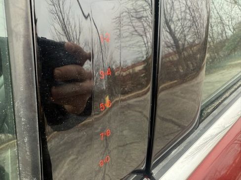 Used 2013 Ford Taurus SHO image 10