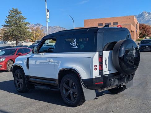 Used 2024 Land Rover Defender 90 X-Dynamic SE image 7
