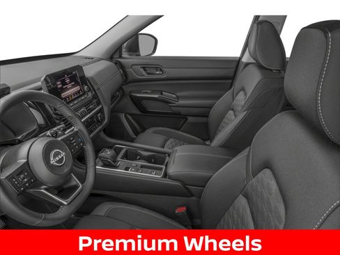 Used 2025 Nissan Pathfinder SV FWD image 11