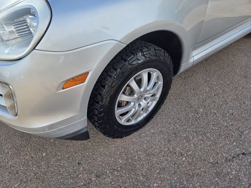 Used 2010 Porsche Cayenne image 4