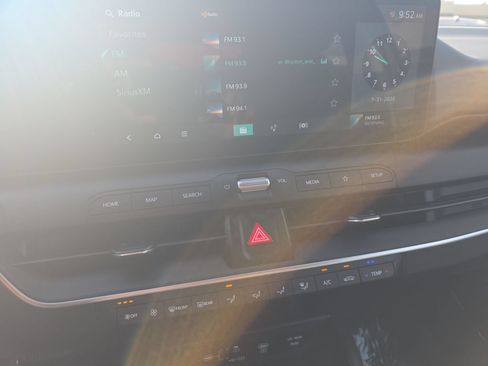 Used 2025 Kia K4 FWD image 12