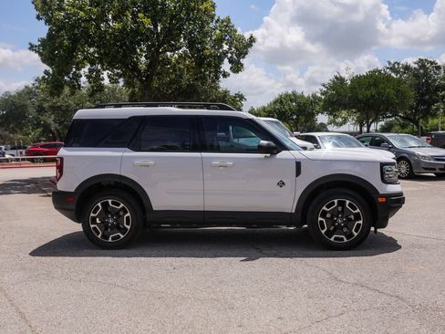 Used 2023 Ford Bronco Sport Outer Banks w/ Tech Package AWD/4WD image 8
