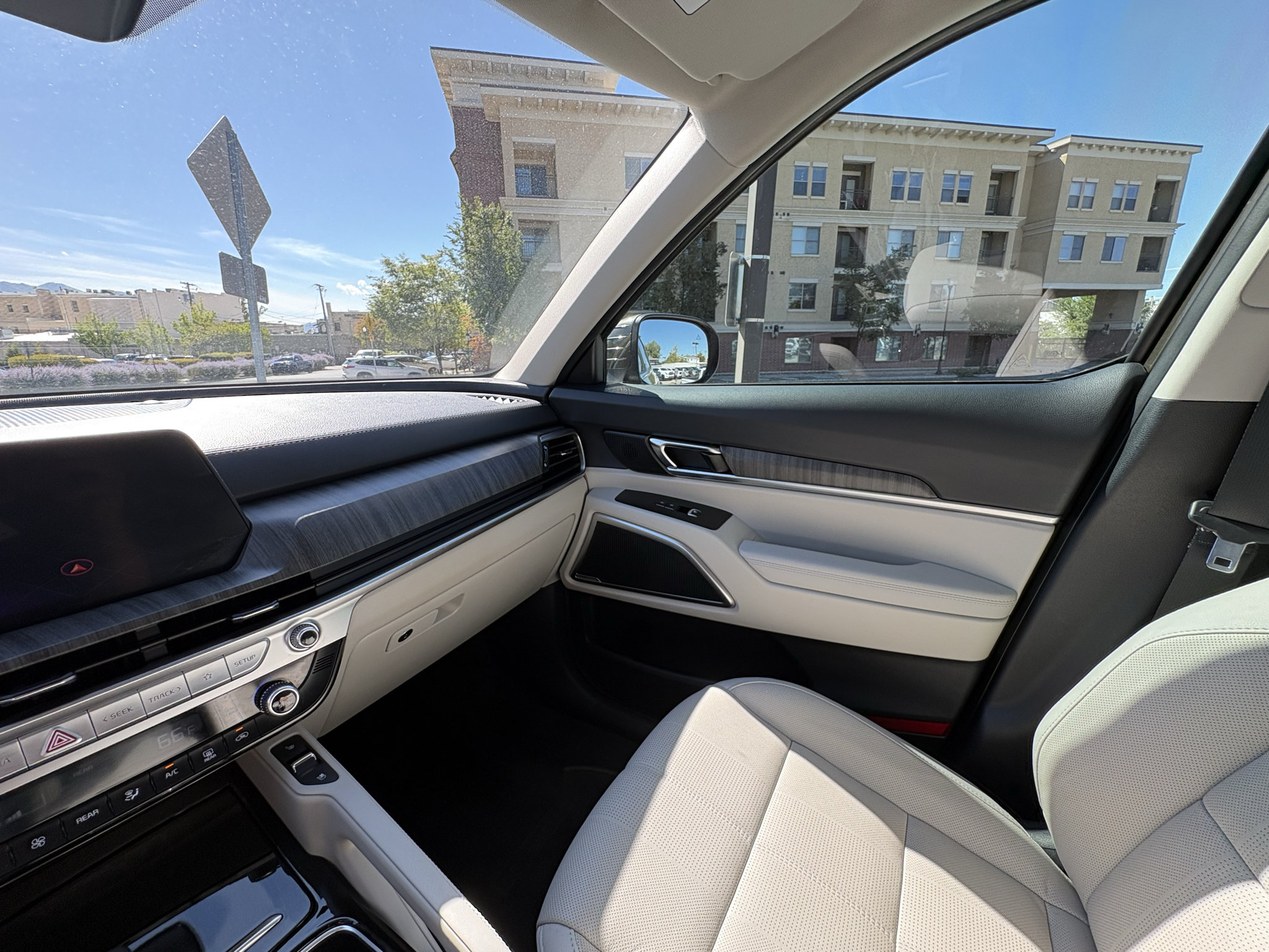 Used 2024 Kia Telluride EX AWD/4WD image 36