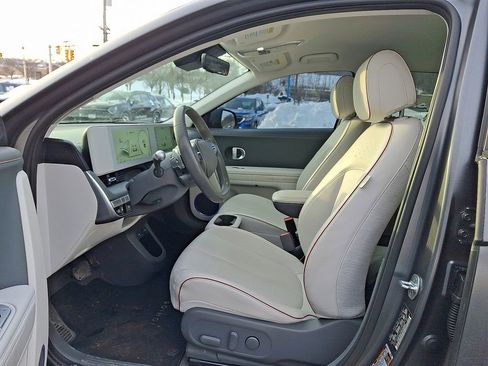 Used 2022 Hyundai Ioniq 5 SEL image 3