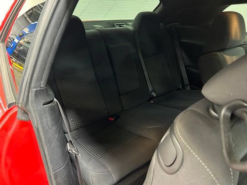 Used 2019 Dodge Challenger SXT RWD image 12