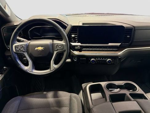 Used 2024 Chevrolet Silverado 1500 LT AWD/4WD image 20