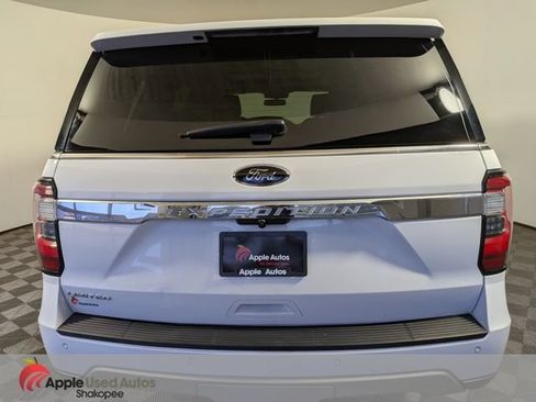 Used 2018 Ford Expedition Limited w/ Equipment Group 301A AWD/4WD image 6