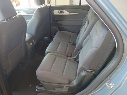 Used 2025 Ford Explorer Active RWD image 33