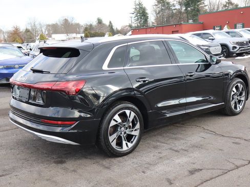 Used 2021 Audi e-tron Premium image 6
