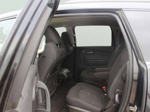 Used 2011 Chevrolet Traverse LT w/ Personal Connectivity Package image 6