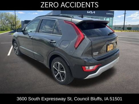 Used 2024 Kia Niro EX FWD image 6