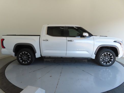 Used 2024 Toyota Tundra Limited w/ Power Package AWD/4WD image 2