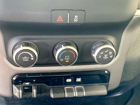 Used 2020 RAM 2500 Big Horn image 38