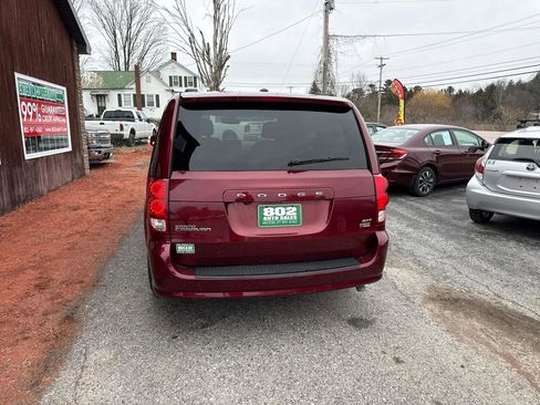 Used 2019 Dodge Grand Caravan SXT FWD image 7