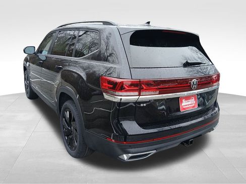 New 2026 Volkswagen Atlas SE FWD image 3