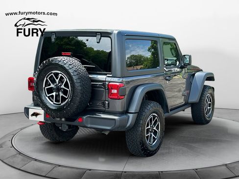 Used 2024 Jeep Wrangler Rubicon AWD/4WD image 3