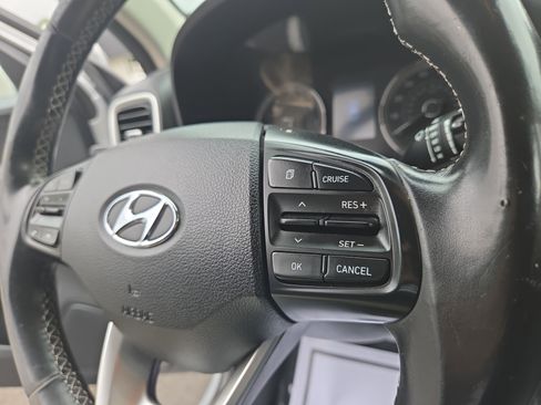 Used 2022 Hyundai Venue SEL w/ Cargo Package image 13