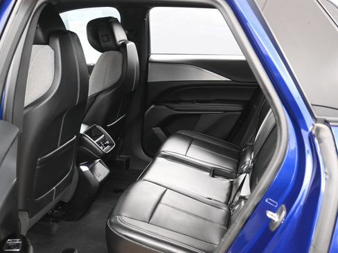 Used 2024 Cadillac Lyriq Tech RWD image 31