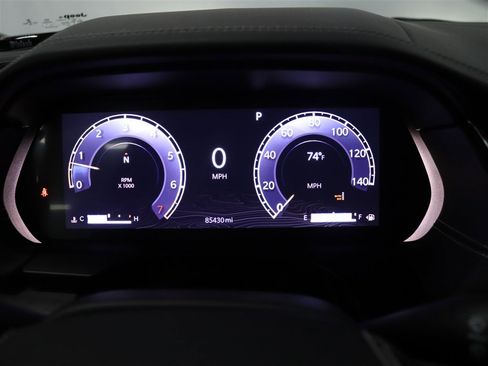 Used 2022 Jeep Grand Cherokee Overland w/ Luxury Tech Group IV image 23