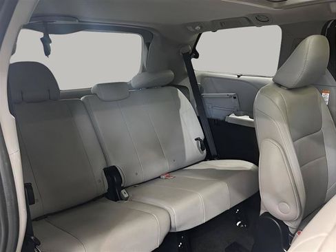 Used 2017 Toyota Sienna Limited Premium AWD/4WD image 24