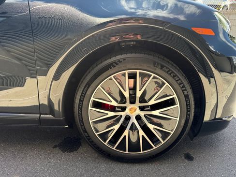 New 2026 Porsche Cayenne S AWD/4WD image 11