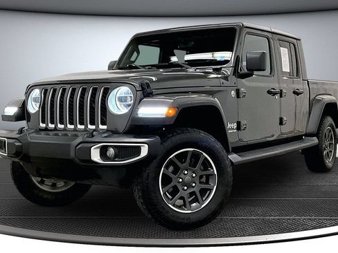 Used 2021 Jeep Gladiator Overland AWD/4WD image 3