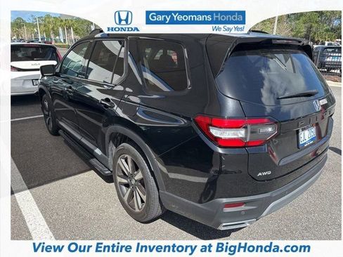 Used 2023 Honda Pilot Elite image 9
