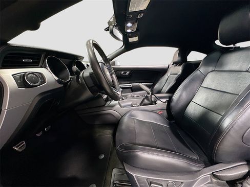 Used 2015 Ford Mustang GT Premium image 21