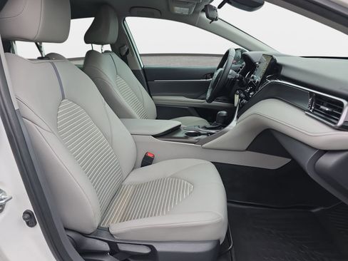 Used 2023 Toyota Camry SE FWD image 10