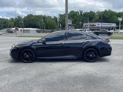 Used 2022 Toyota Camry XSE w/ Navigation Package FWD image 6