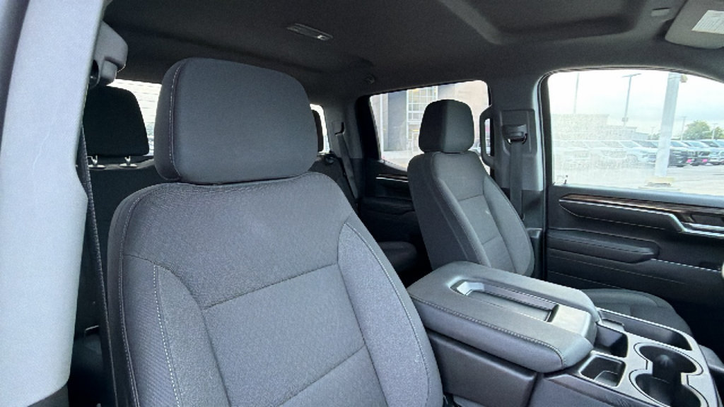 Used 2026 Chevrolet Silverado 1500 RST AWD/4WD image 32