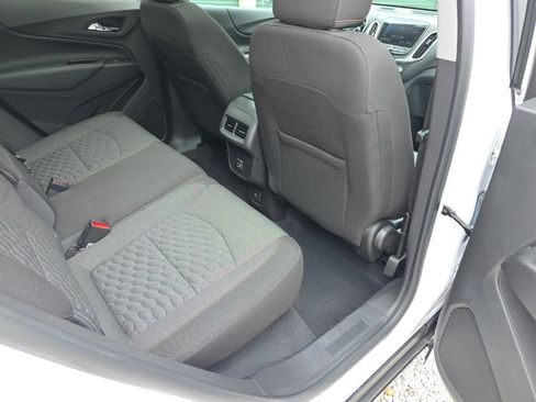 Used 2021 Chevrolet Equinox LT AWD/4WD image 18