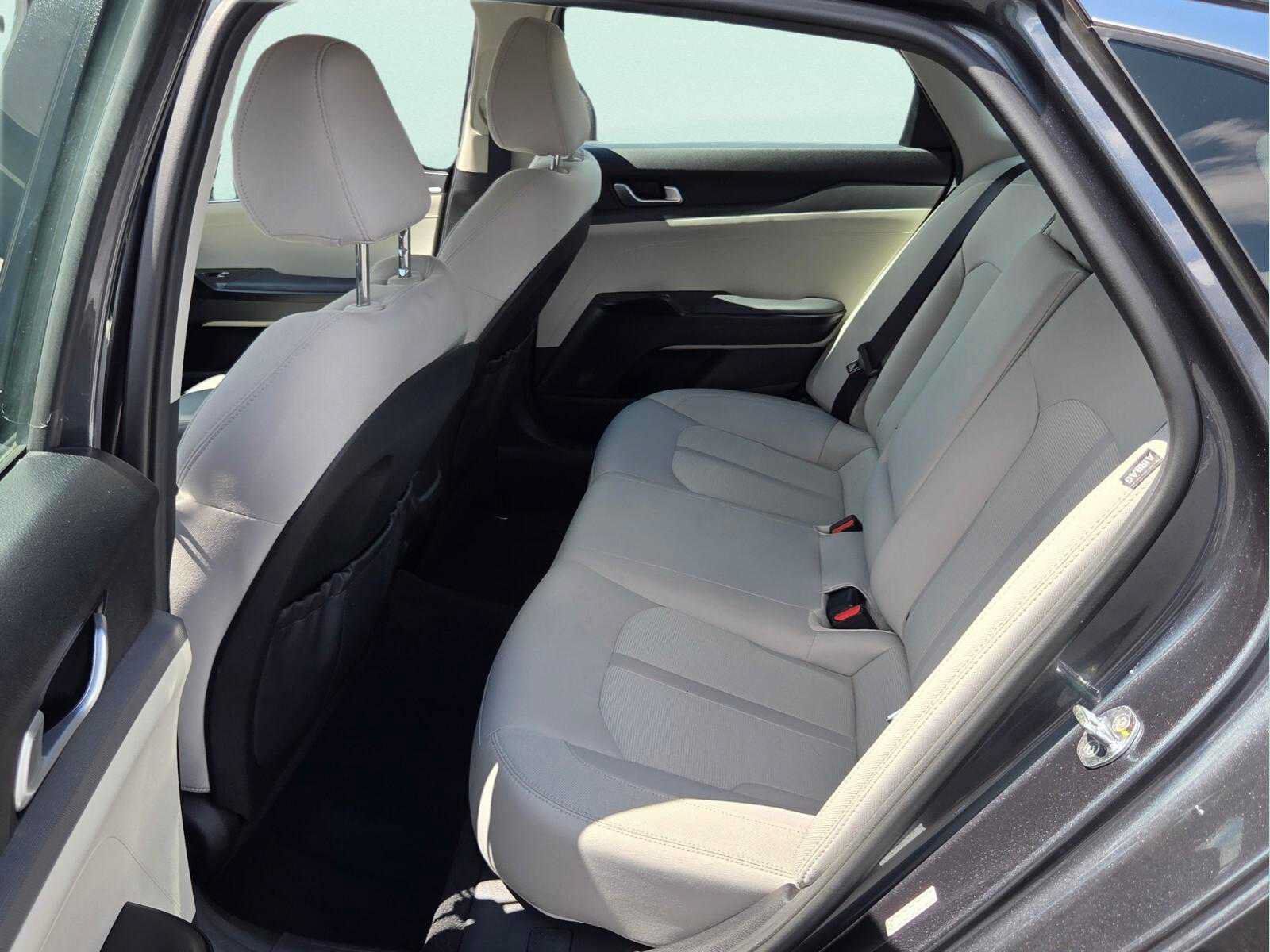 Used 2022 Kia K5 LXS FWD image 11