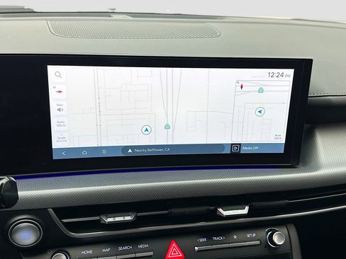 Used 2025 Hyundai Sonata Limited FWD image 9