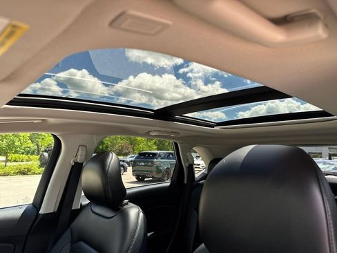 Used 2019 Ford Edge SEL w/ Equipment Group 201A AWD/4WD image 7