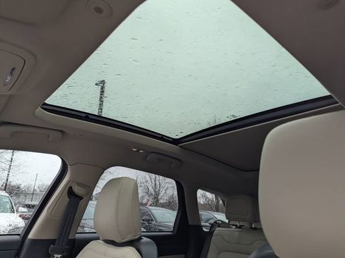 New 2025 Lincoln Corsair Grand Touring image 18