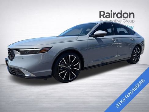 Used 2024 Honda Accord Touring image 3