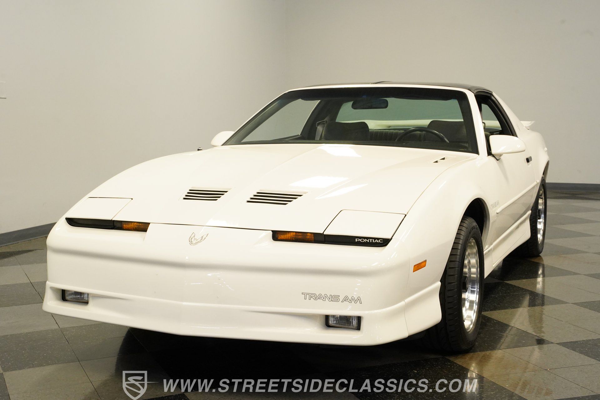 Used 1989 Pontiac Firebird Trans Am RWD image 19