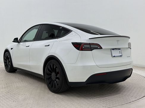 Used 2022 Tesla Model Y Performance AWD/4WD image 3