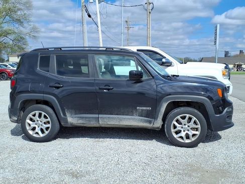 Used 2015 Jeep Renegade Latitude AWD/4WD image 2