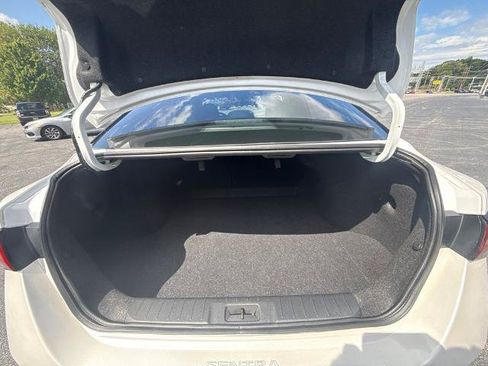 Certified 2023 Nissan Sentra SR w/ Trunk Package FWD image 13