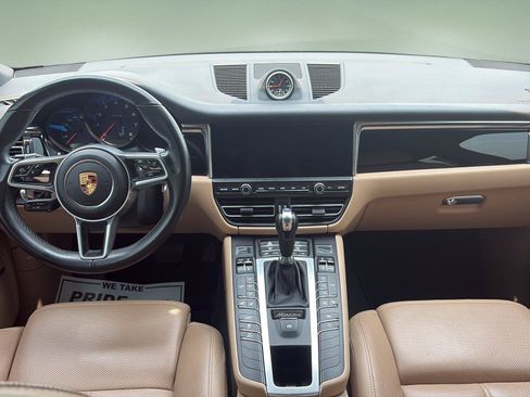 Used 2020 Porsche Macan AWD/4WD image 14