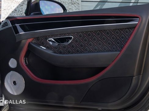 Used 2022 Bentley Continental GT Speed image 34