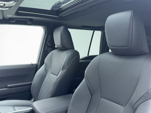 Used 2025 Lexus GX 550 image 35