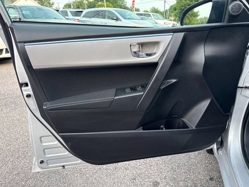 Used 2014 Toyota Corolla LE FWD image 9