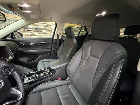 Used 2023 Buick Envision Essence image 11