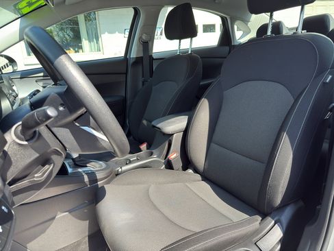 Used 2023 Kia Forte LXS w/ LXS Technology Package FWD image 10