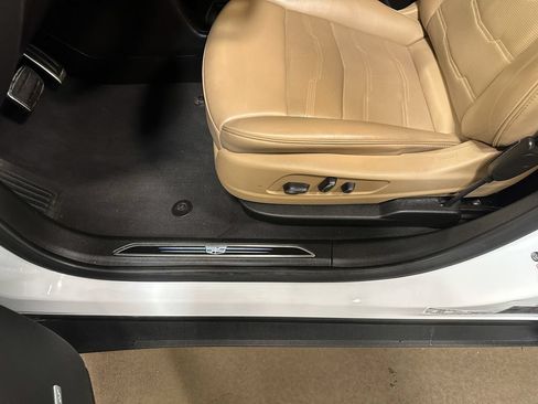 Used 2023 Cadillac XT5 Sportv w/ Platinum Package AWD/4WD image 61