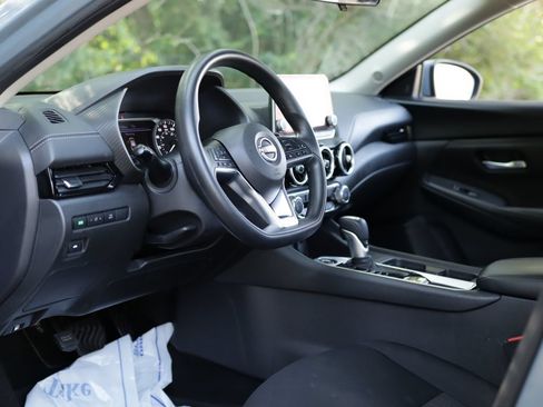 Used 2024 Nissan Sentra SV w/ Trunk Package FWD image 9