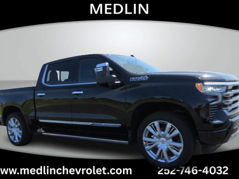 Used 2025 Chevrolet Silverado 1500 High Country w/ High Country Premium Package AWD/4WD image 1